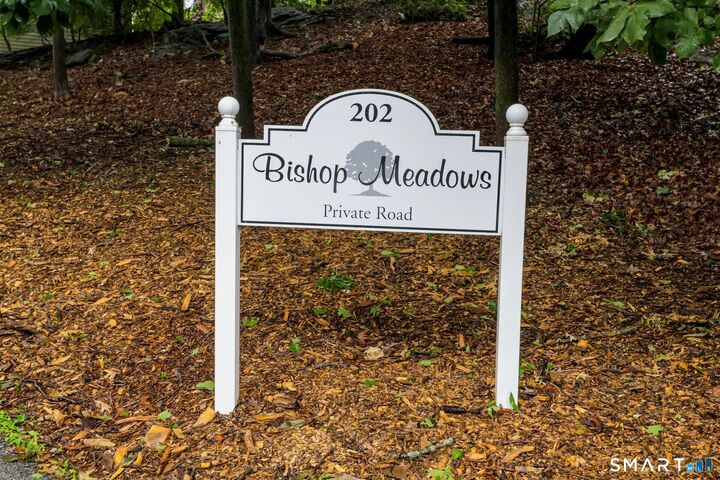 Property Photo:  202 Soundview Avenue 10  CT 06902 