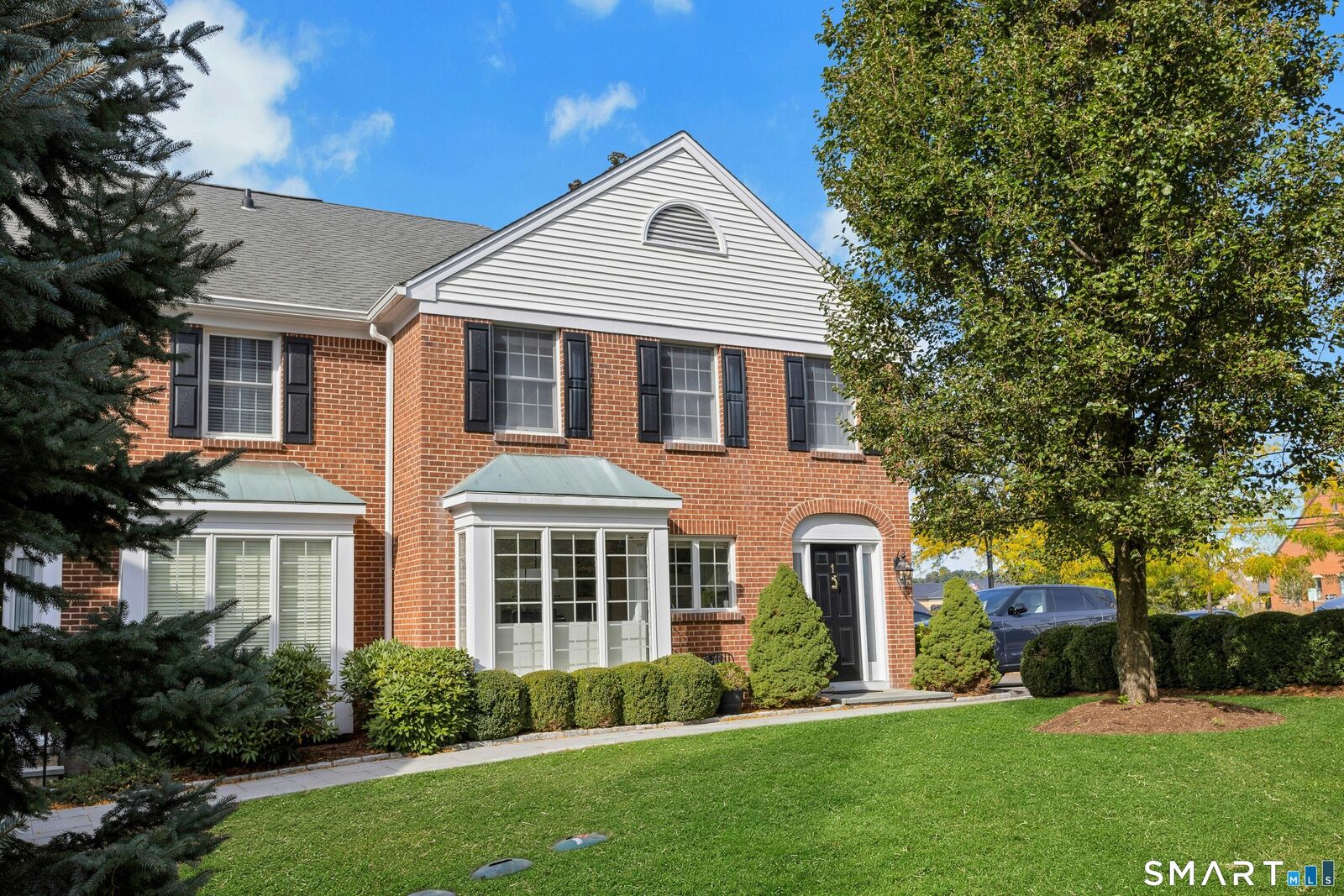 Property Photo:  1 Maple Street 1  CT 06840 