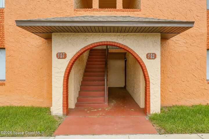 Property Photo:  189 San Juan Circle  FL 32935 