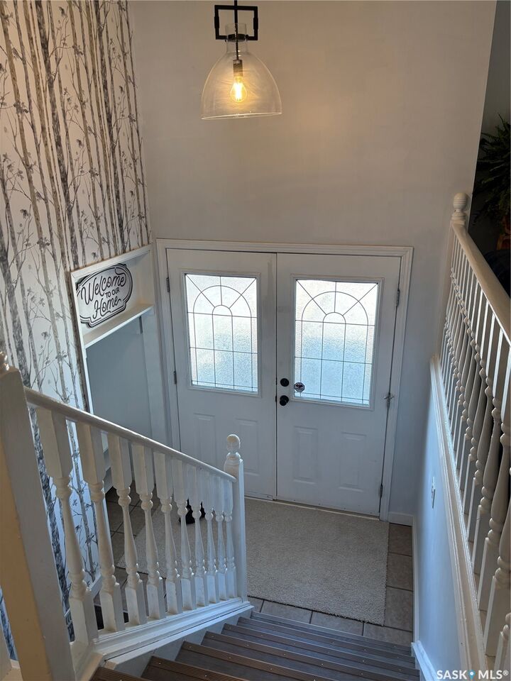 Property Photo:  825 7th Avenue NW  SK S6H 4C1 