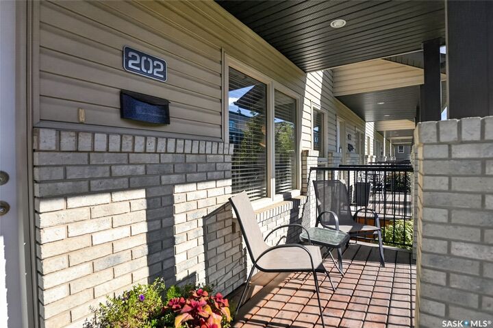 Property Photo:  202 Maningas Bend  SK S7W 0P5 
