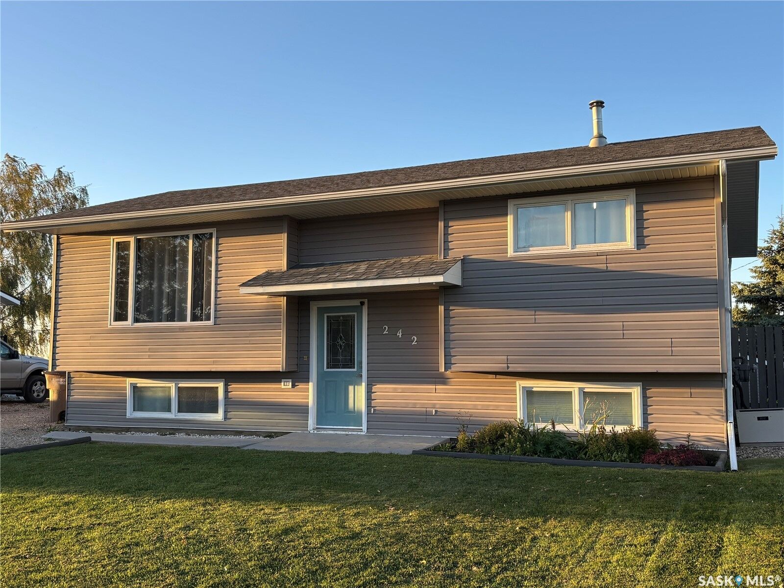 Property Photo:  242 Lendrum Street  SK S0E 1A0 