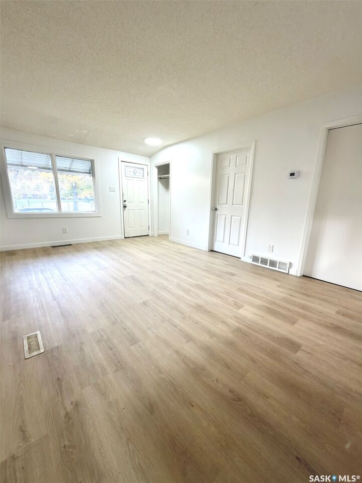 Property Photo:  2027 Montreal Street  SK S4P 1L5 