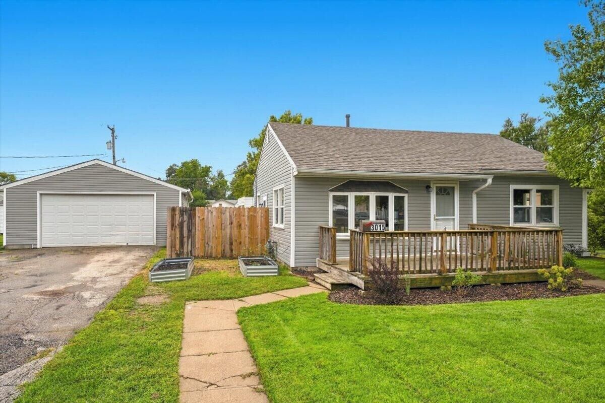 Property Photo: 3015 7th Avenue IA 51501