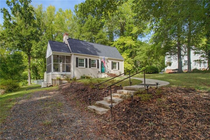 Property Photo:  925 Seymour Court  NC 27288 