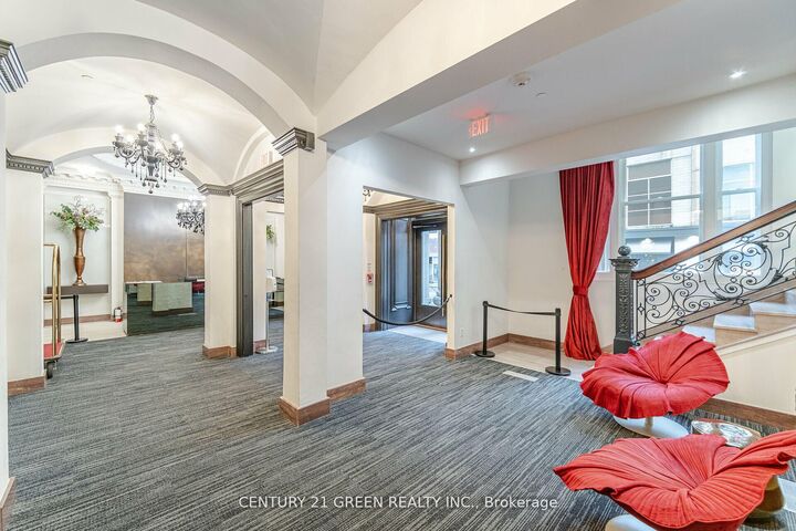 Property Photo:  197 Yonge Street 1503  ON M5B 0C4 