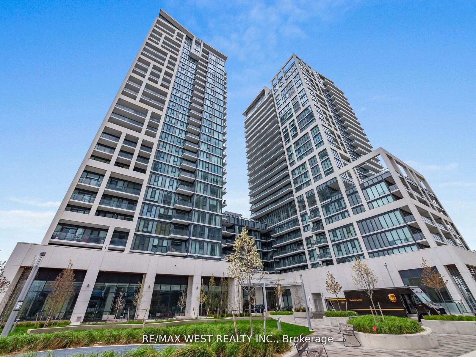 Property Photo: 9000 Jane Street 1019 ON L4K 0M6