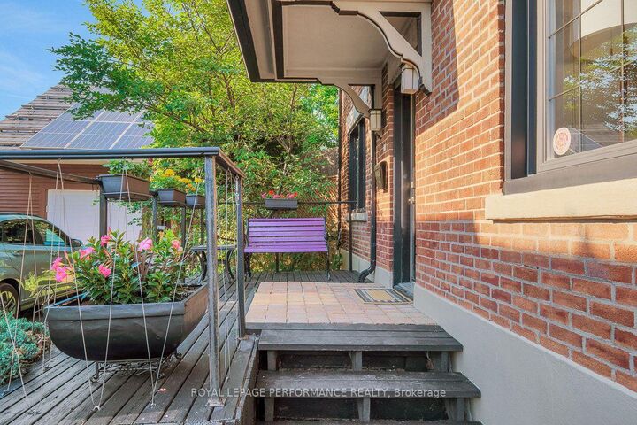 Property Photo:  13 Wolff Street  ON K1K 1K6 