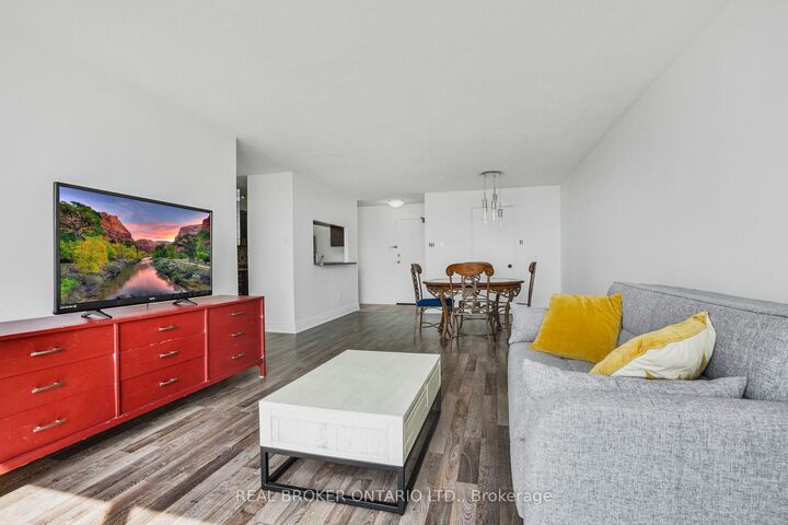 Property Photo:  4205 Shipp Drive 2101  ON L4Z 2Y9 