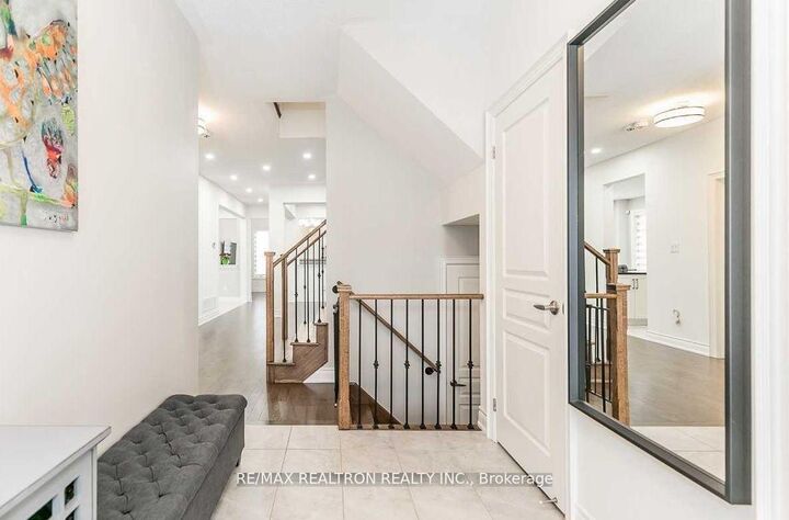 Property Photo:  17 Larkfield Crescent  ON L9N 0P7 