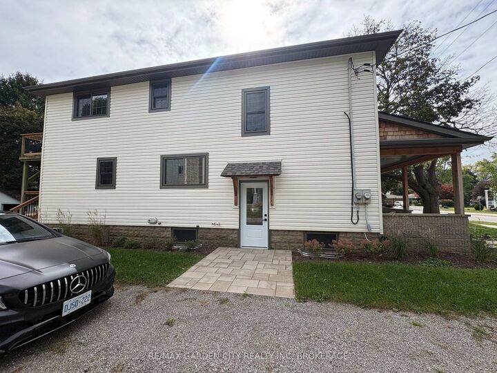 Property Photo:  1105 Haist Street 1  ON L0S 1E2 