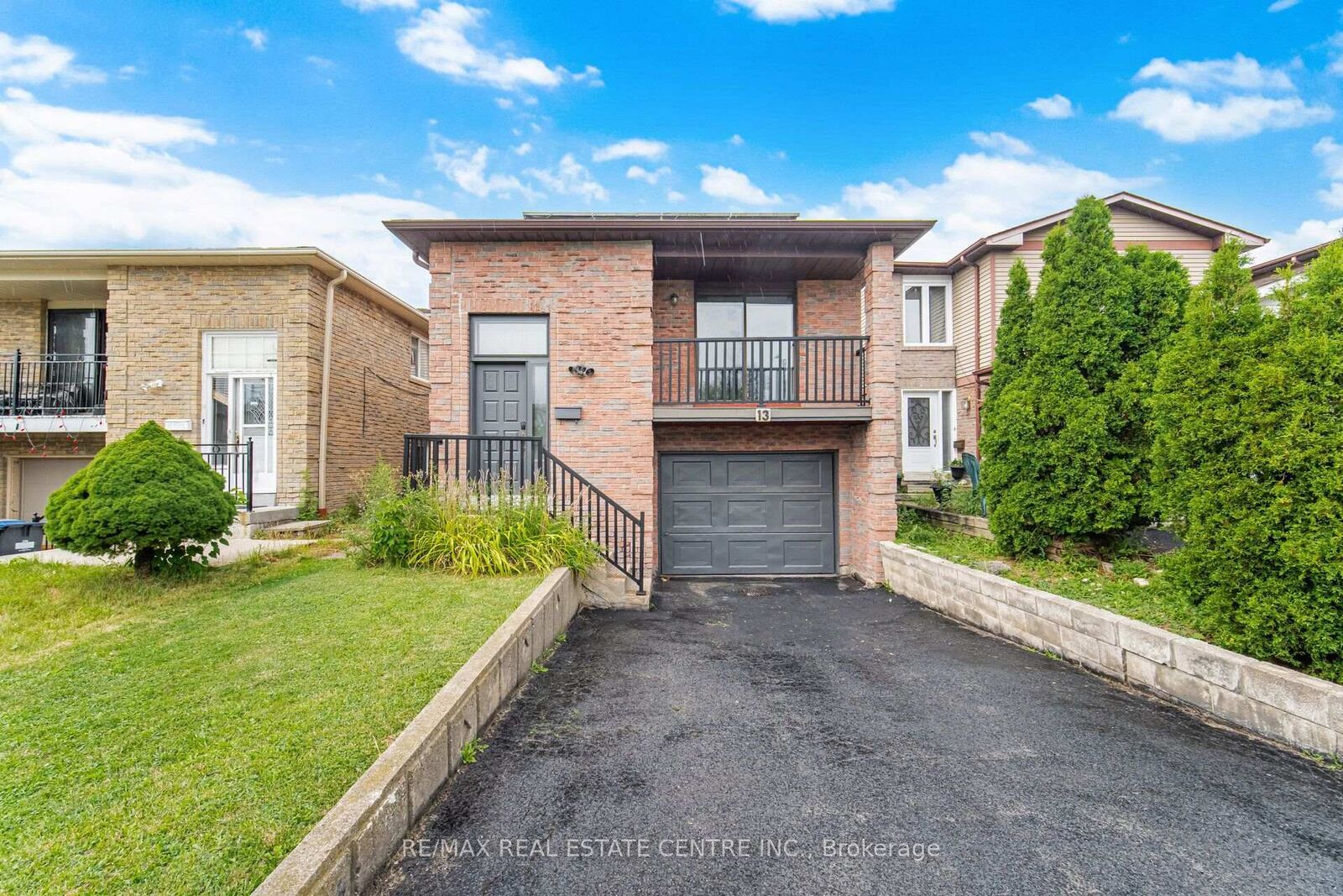 Property Photo:  13 Dafoe Crescent  ON L6Y 2L1 