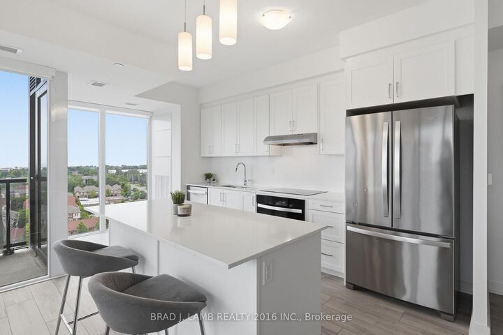 Property Photo:  1035 Southdown Road 1204  ON L5J 0A2 