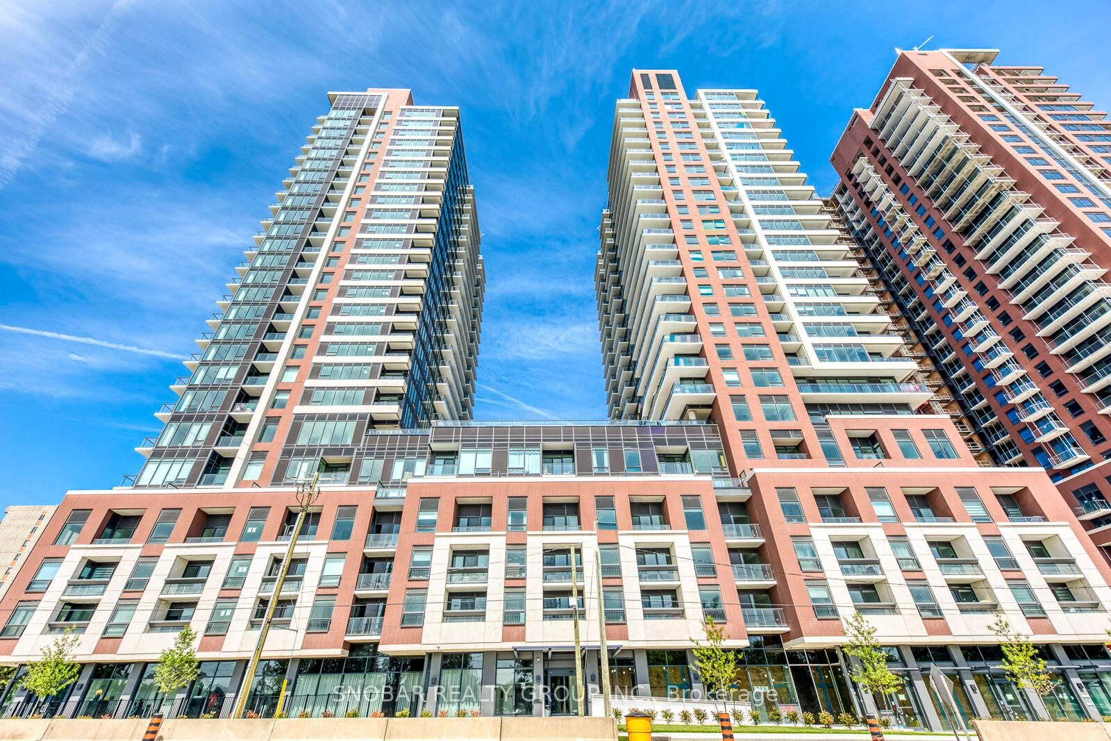 Property Photo:  4010 Eglinton Avenue W 1904  ON M9A 4M2 