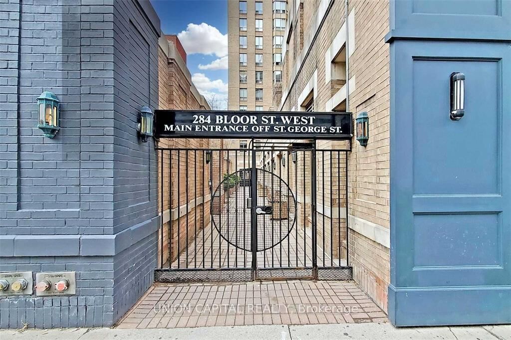 Property Photo:  284 Bloor Street W 803  ON M5S 3B8 