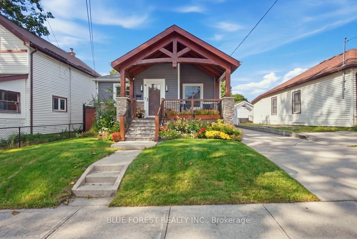 Property Photo: 8 Edna Street ON N5Z 2X9