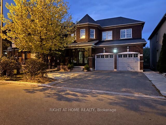 Property Photo:  472 Nairn Circle Lower  ON L9T 8A7 