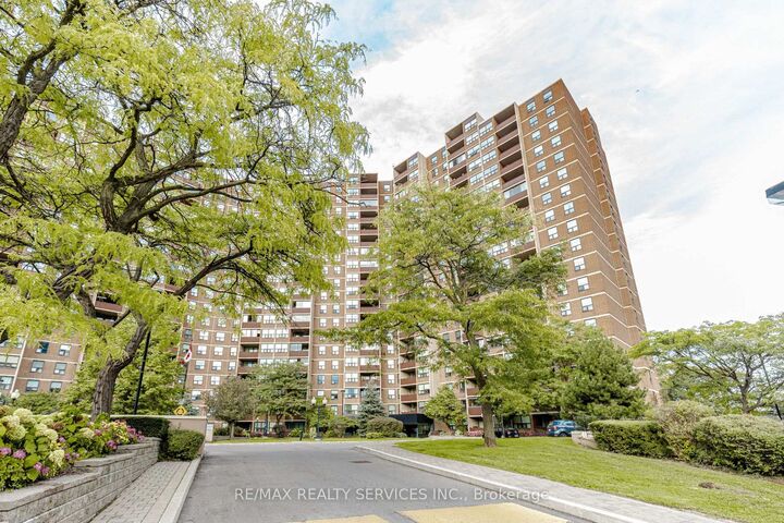 Property Photo:  716 The West Mall N/A 1405  ON M9C 4X6 