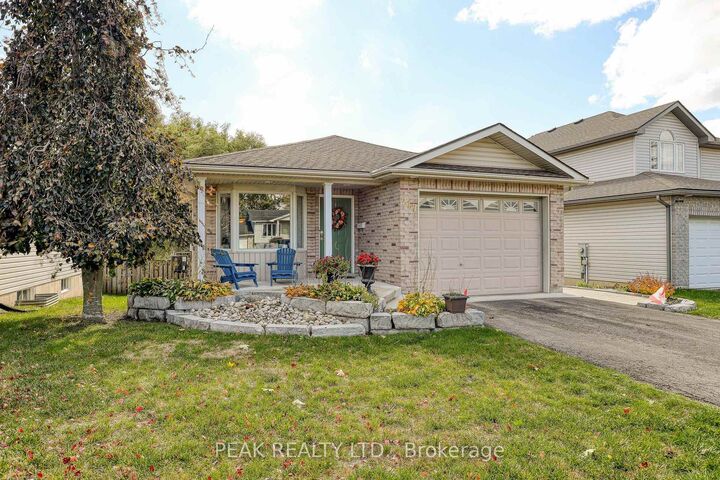 Property Photo:  217 North Street E  ON N4G 1B8 