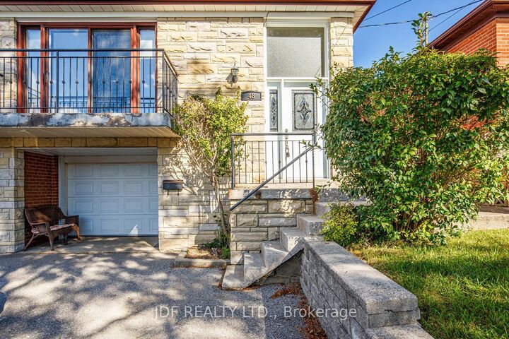 Property Photo:  48 Debby Court  ON M9N 2L9 