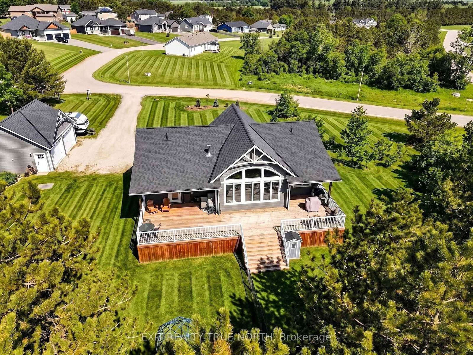 Property Photo:  139 Rue Eric N/A  ON L9M 0H1 
