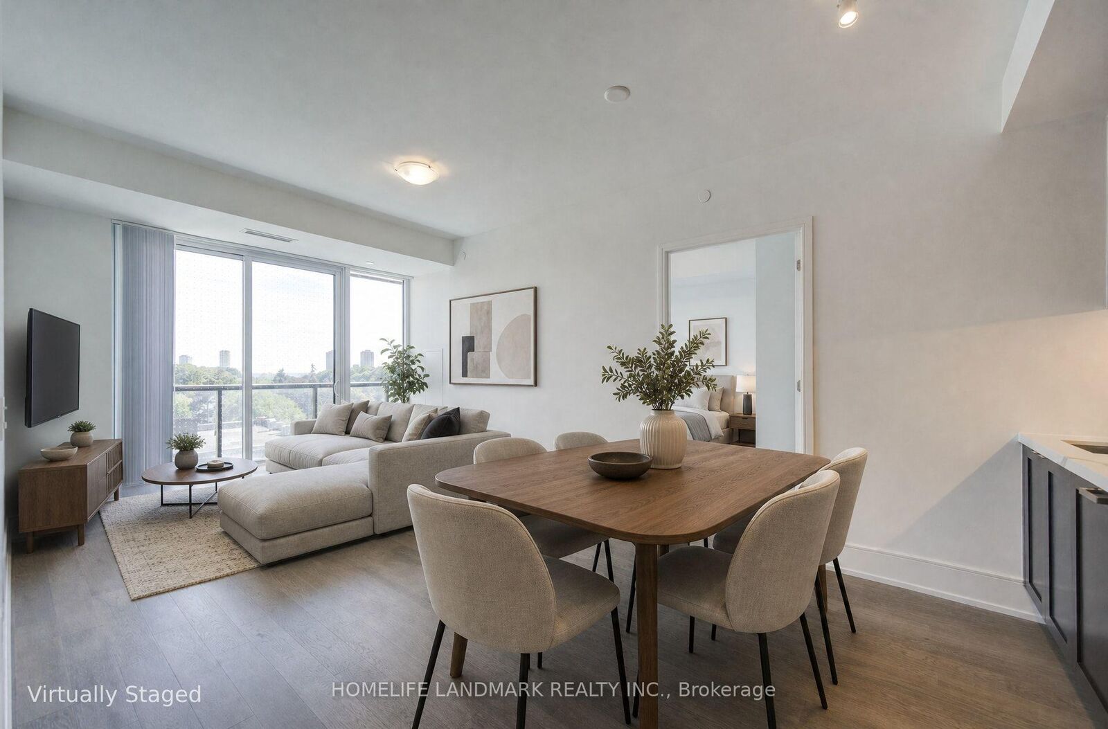 Property Photo:  2450 Bloor Street W 313  ON M6S 0A9 