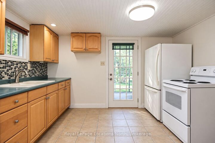 Property Photo: 178 Golf Course Road ON L9Z 1S6