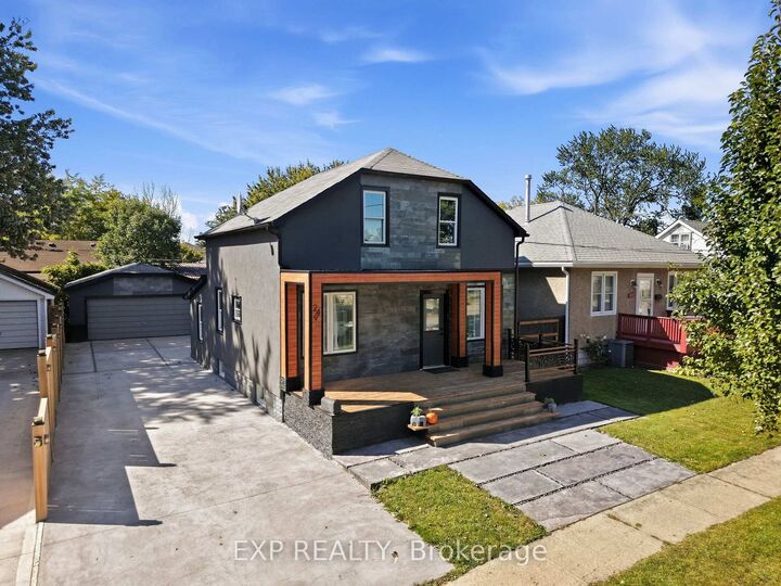 Property Photo:  249 Wallace Avenue S  ON L3B 1R7 