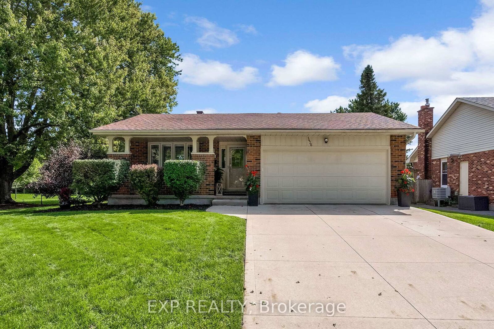 Property Photo:  1426 Hastings Drive  ON N5X 1B1 