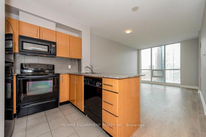 Property Photo:  16 Yonge Street 2903  ON M5E 2A1 