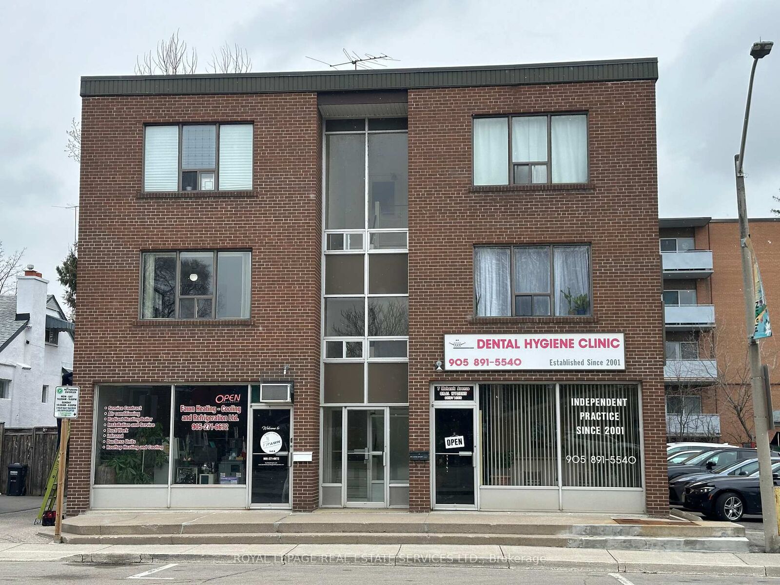 Property Photo:  7 Mohawk Avenue 2  ON L5G 3R5 