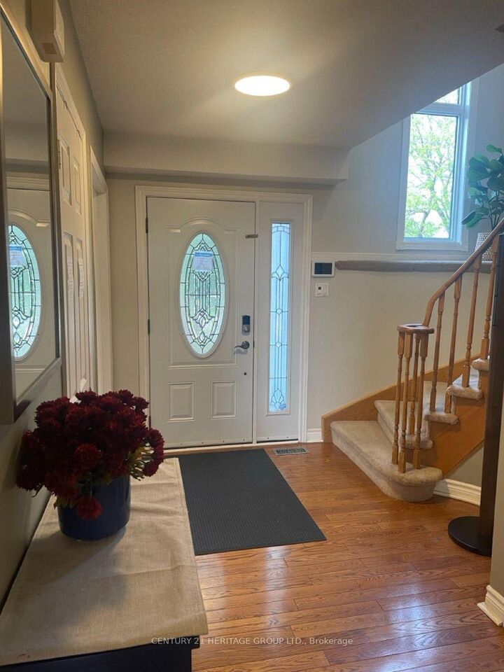 Property Photo:  6586 Snow Goose Lane  ON L5N 5H4 