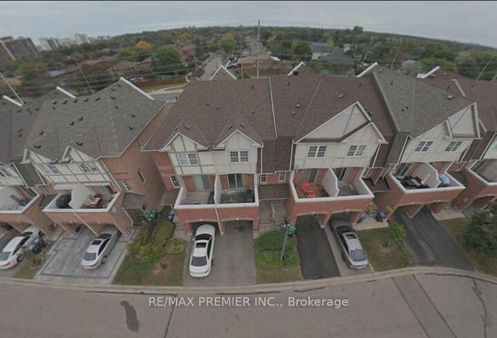 Property Photo:  3030 Breakwater Court 44  ON L5B 4N8 