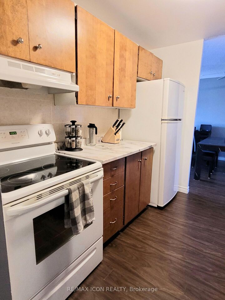 Property Photo:  1588 Ernest Avenue 306  ON N6E 2S7 