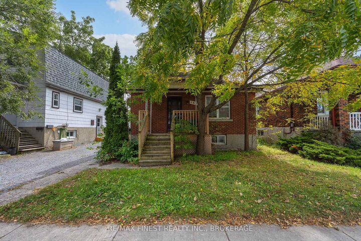Property Photo:  162 Mack Street  ON K7L 1P4 