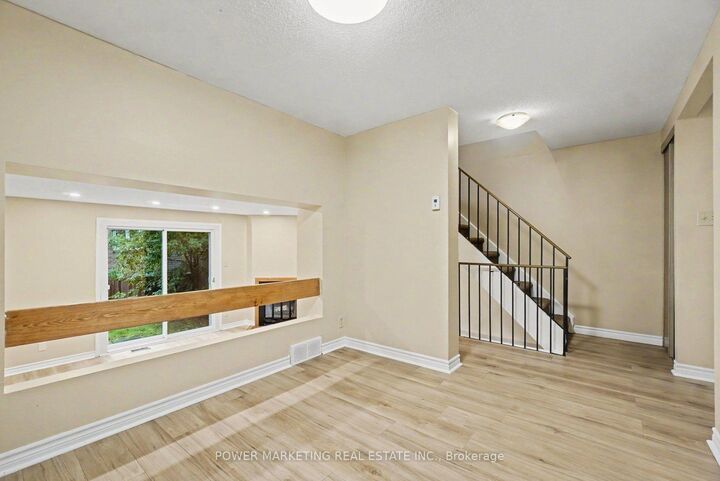 Property Photo: 1781 Lamoureux Drive ON K1E 2N5