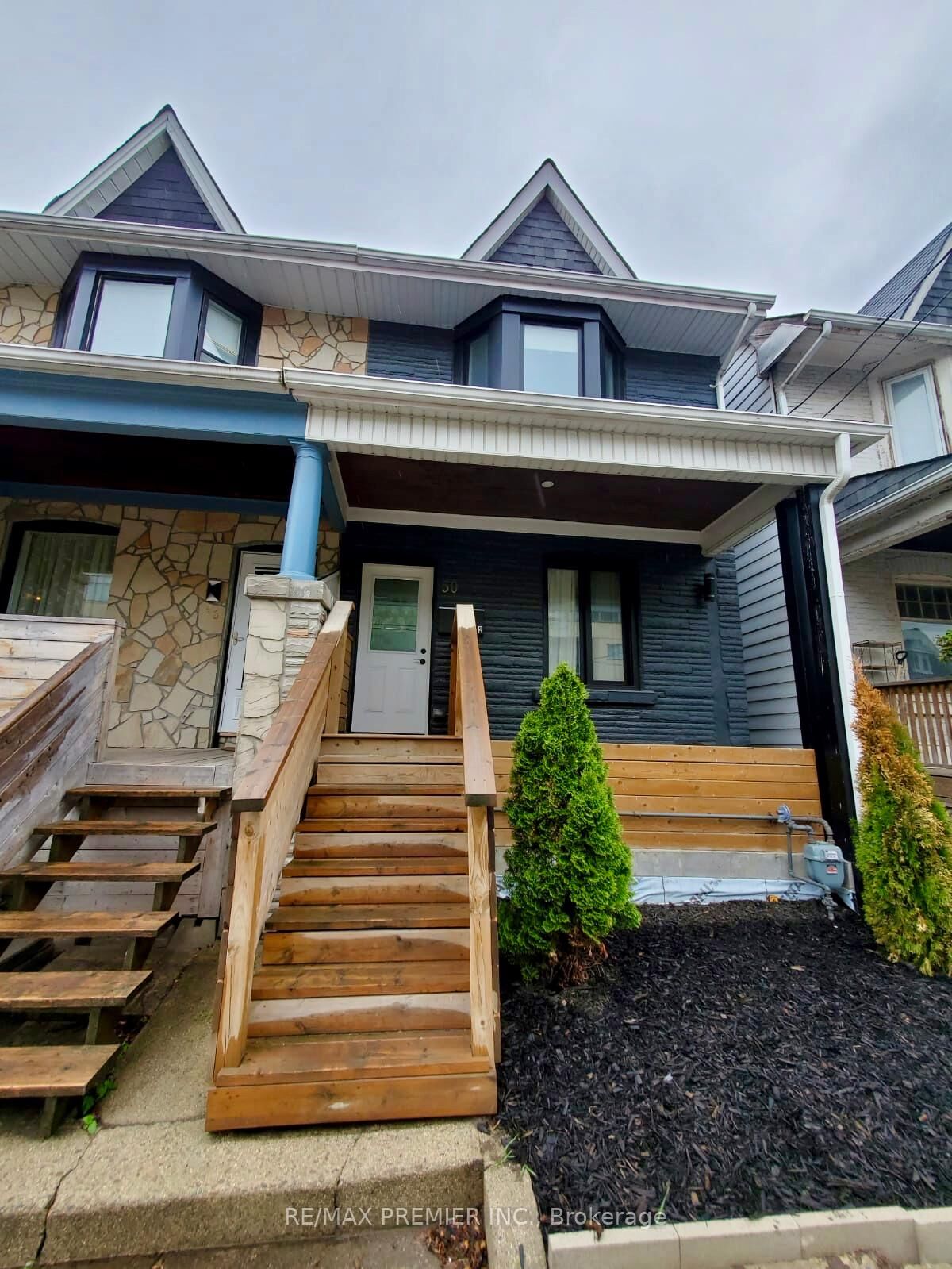Property Photo:  50 Pape Avenue 1  ON M4M 2V6 