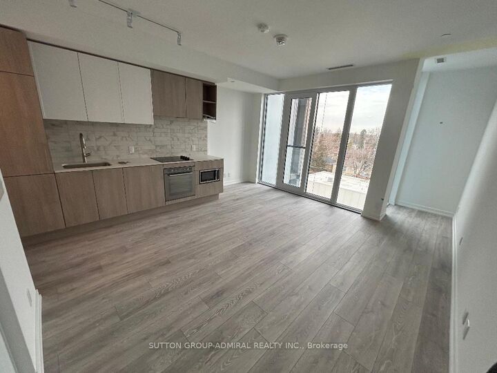 Property Photo:  2020 Bathurst Street 917  ON M5R 0A6 