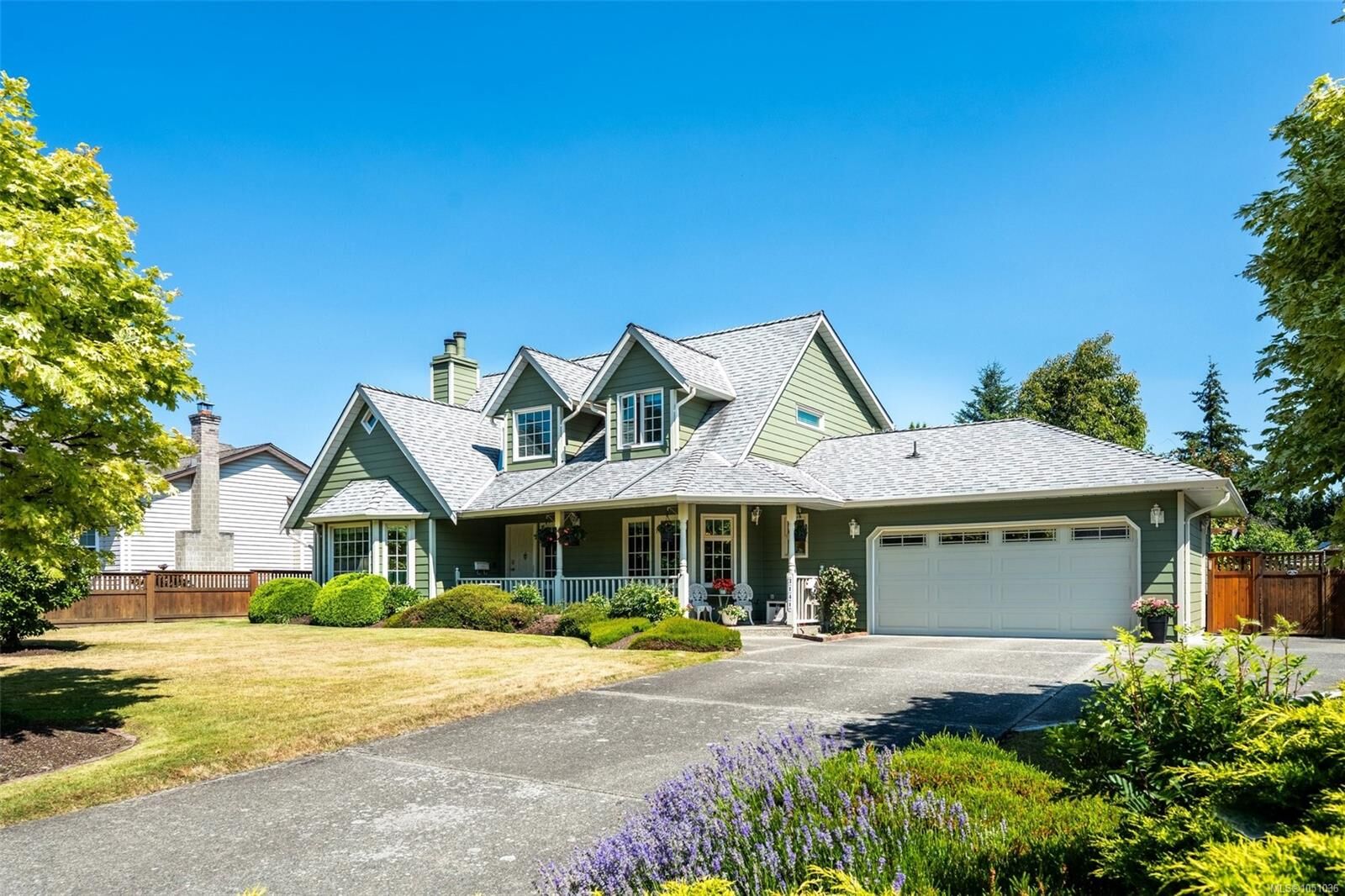 Property Photo:  3141 Antrobus Cres  BC V9B 5P4 