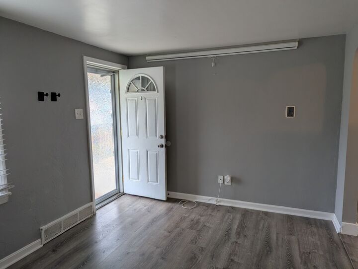 Property Photo:  314 James St  PA 15137 