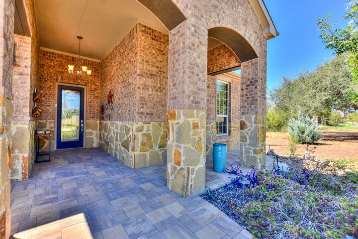 Property Photo:  400 Iron Rail Lane  TX 78633 