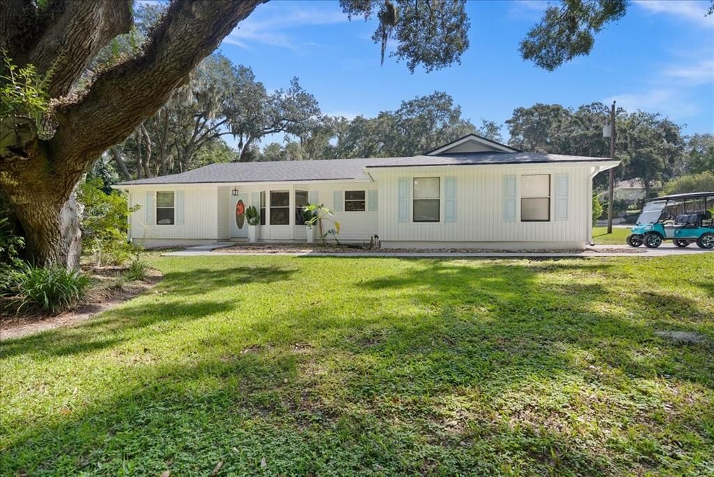 Property Photo:  604 15th  FL 32034 
