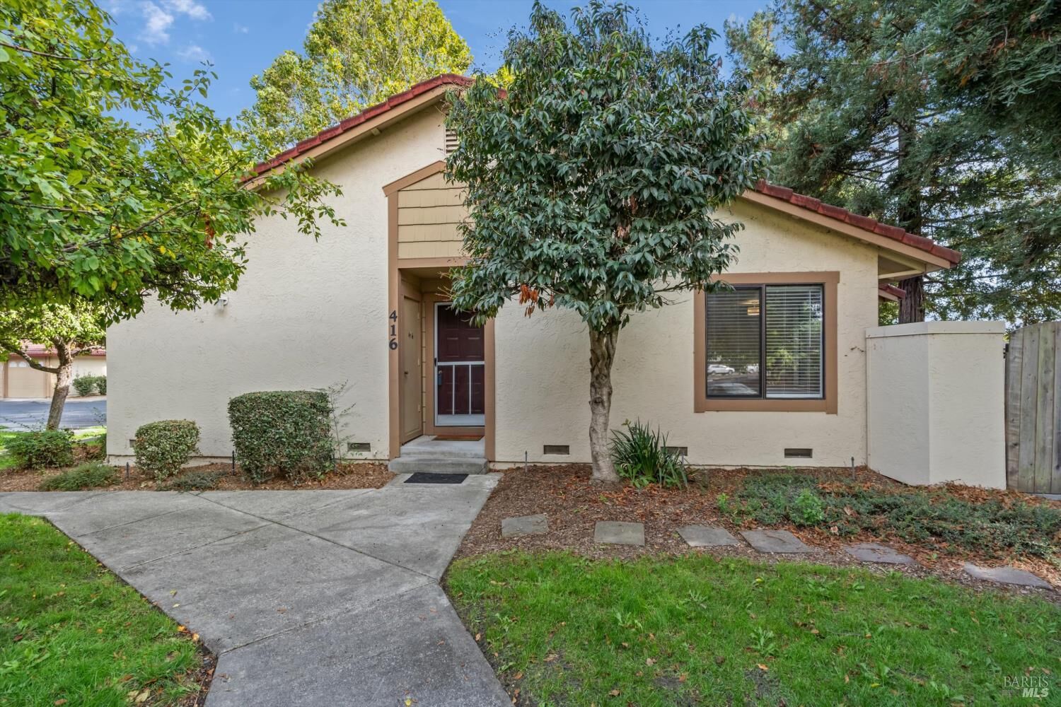 Property Photo:  416 Park Place  CA 94954 