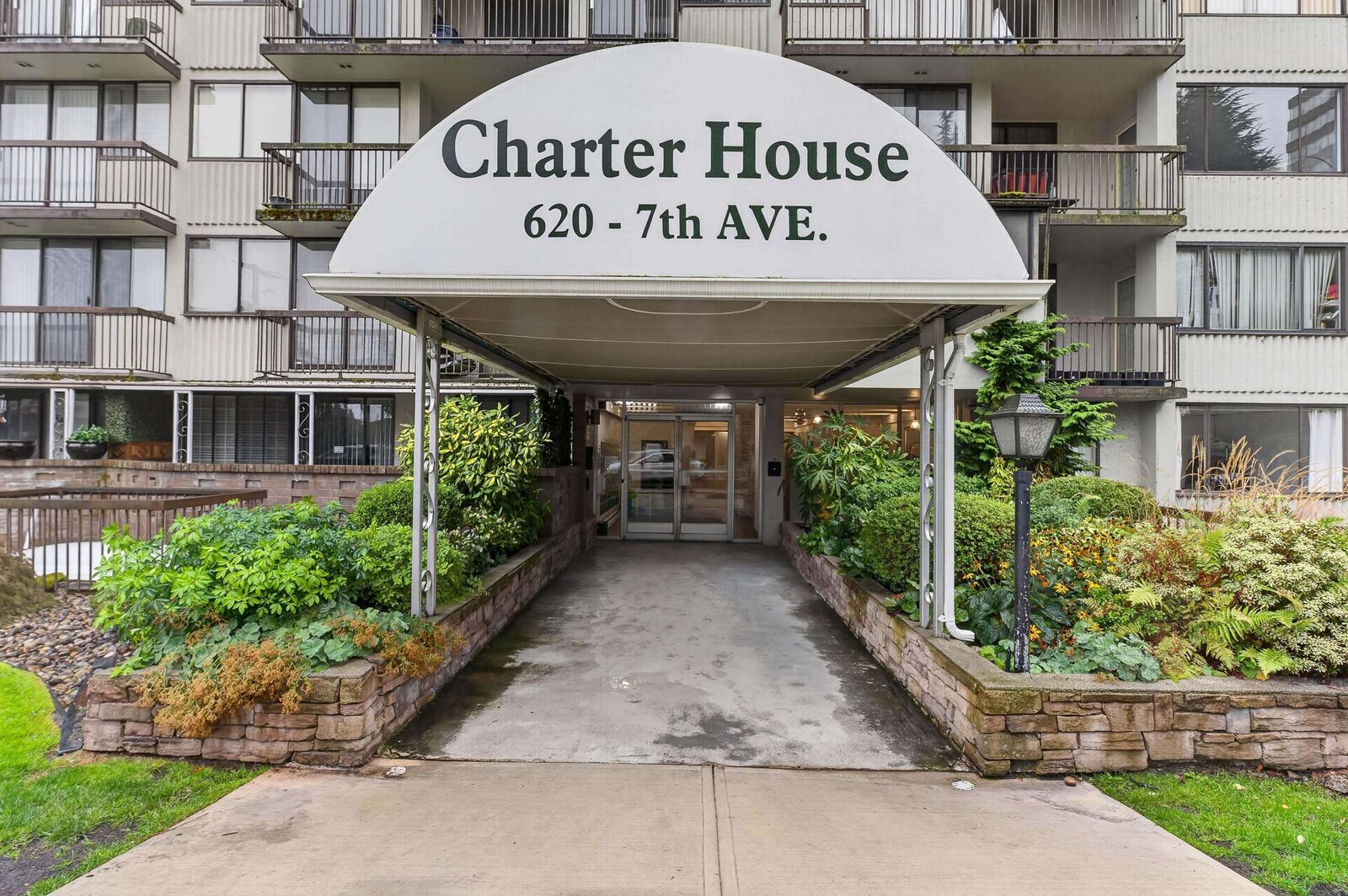 Property Photo:  620 Seventh Avenue 104  BC V3M 5T6 