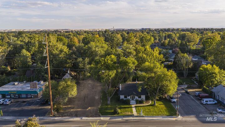 Property Photo:  3113 W. Overland Road  ID 83705 