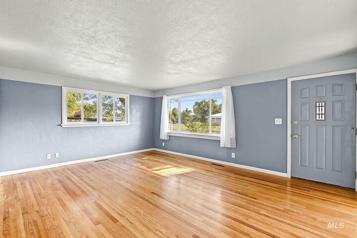 Property Photo:  1460 Birch Street  WA 99403 