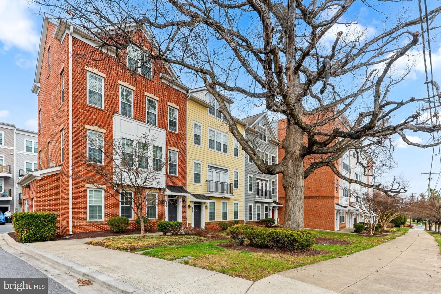 Property Photo:  224 N Summit Avenue 28-224  MD 20877 