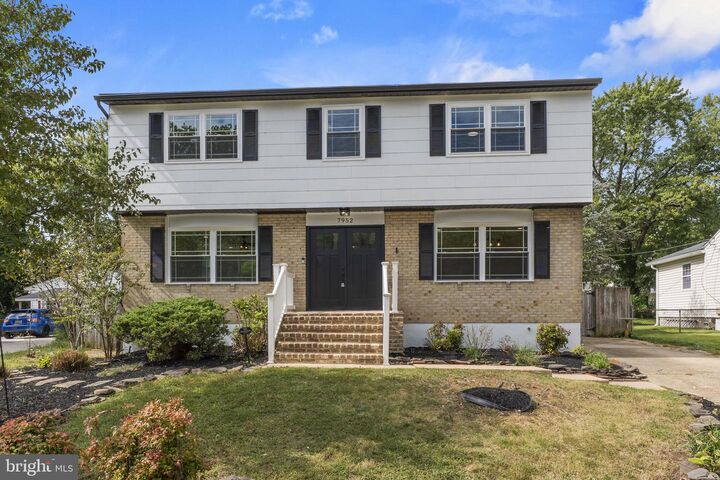 Property Photo:  7952 Cross Creek Drive  MD 21061 