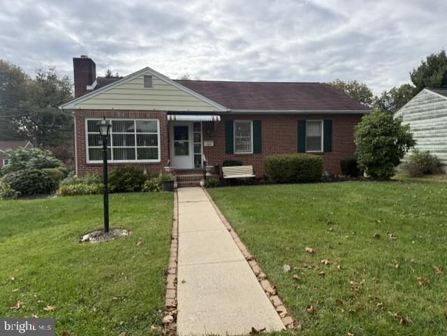 Property Photo: 260 S Russell Street PA 17402