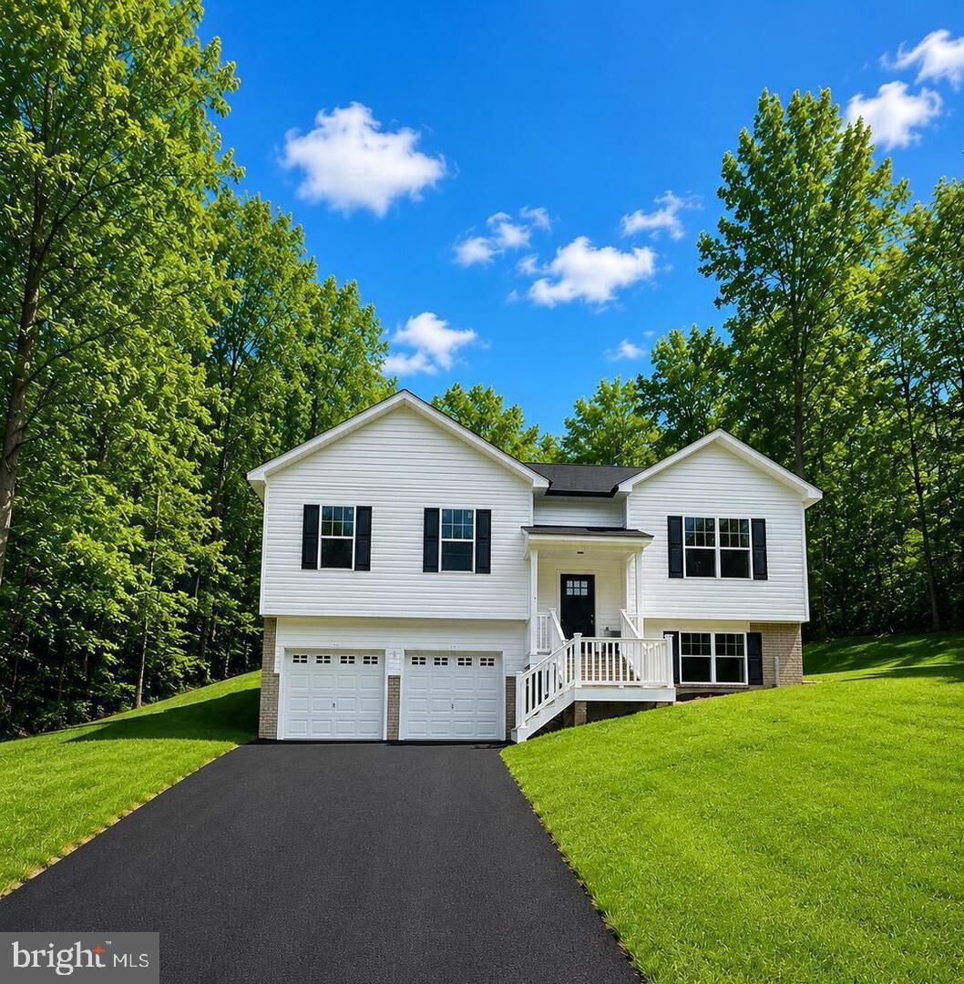 Property Photo: 1027 John Paul Jones Drive VA 22554